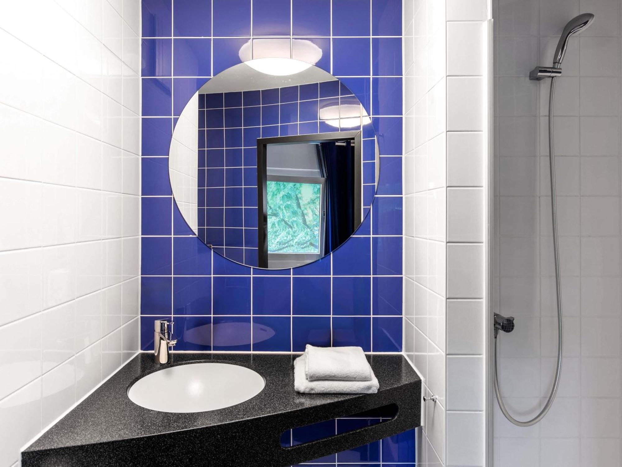 Family Room,1698866715:JPEG